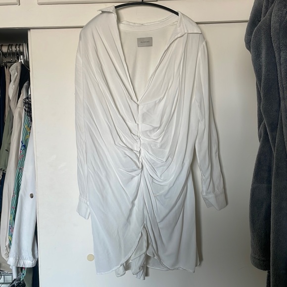 ALOHAS Liberica Dress Ivory Size small - Picture 1 of 4